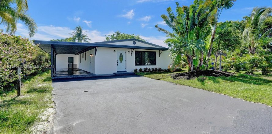 House in Fort Lauderdale, Florida 3 bedrooms, 108.51 sq.m. № 1292441