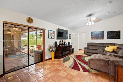 Casa en venta en Davie, Florida, 4 dormitorios, 210.7 m2 № 1269316 - foto 14