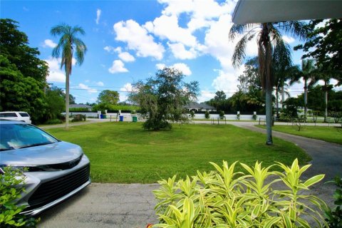 Casa en venta en Southwest Ranches, Florida, 3 dormitorios, 384.99 m2 № 1285960 - foto 13