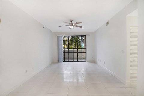 Condo in Boca Raton, Florida, 2 bedrooms  № 945283 - photo 25