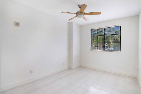 Condo in Boca Raton, Florida, 2 bedrooms  № 945283 - photo 13