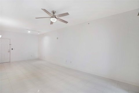 Condo in Boca Raton, Florida, 2 bedrooms  № 945283 - photo 23