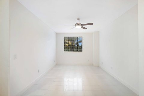 Condo in Boca Raton, Florida, 2 bedrooms  № 945283 - photo 22