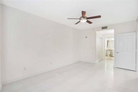 Condo in Boca Raton, Florida, 2 bedrooms  № 945283 - photo 17