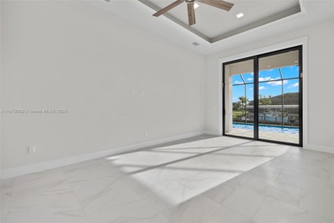 Villa ou maison à vendre à Cape Coral, Floride: 4 chambres, 317.91 m2 № 1393628 - photo 16