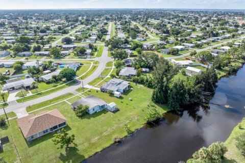 House in Port Charlotte, Florida 2 bedrooms, 81.2 sq.m. № 1311825 - photo 30