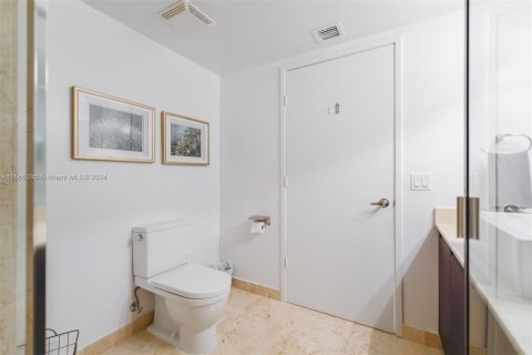 Condo in Sunny Isles Beach, Florida, 4 bedrooms  № 1101277 - photo 27