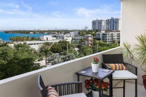 Condominio en venta en Miami Beach, Florida, 1 dormitorio, 88.26 m2 № 1402989 - foto 8