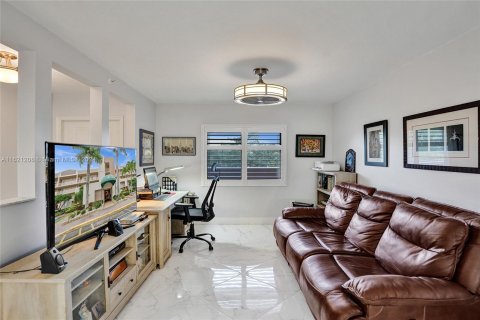 Copropriété à vendre à Tamarac, Floride: 2 chambres, 139.35 m2 № 1270389 - photo 10