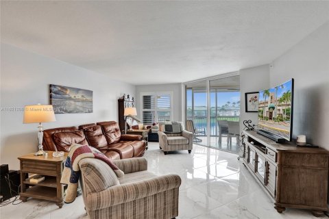 Copropriété à vendre à Tamarac, Floride: 2 chambres, 139.35 m2 № 1270389 - photo 14