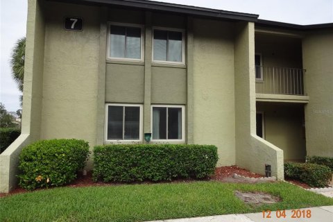 Condo in Altamonte Springs, Florida, 2 bedrooms  № 1393723 - photo 1