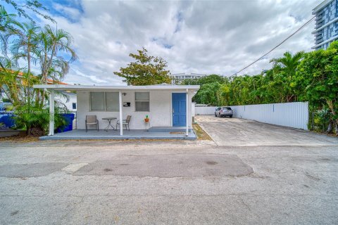 Immobilier commercial à vendre à Miami, Floride: 133.41 m2 № 972187 - photo 2