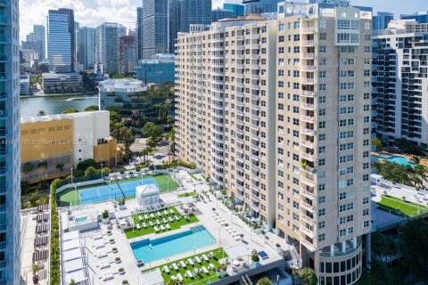 Condominio en venta en Miami, Florida, 1 dormitorio, 68.28 m2 № 1437099 - foto 17