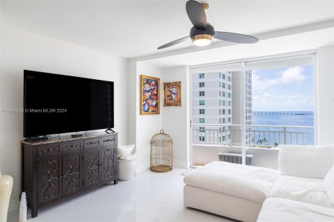 Condominio en venta en Miami, Florida, 1 dormitorio, 68.28 m2 № 1437099 - foto 2