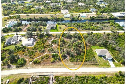 Terreno en venta en Port Charlotte, Florida № 941848 - foto 7