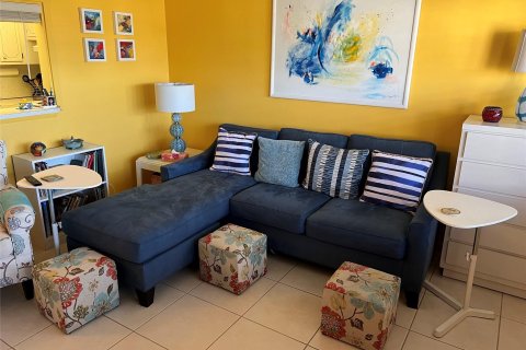 Condo in Deerfield Beach, Florida, 1 bedroom  № 984122 - photo 29