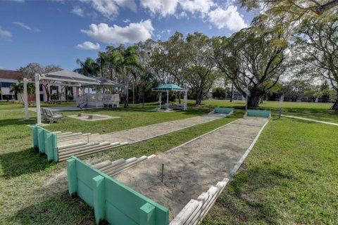 Condo in Deerfield Beach, Florida, 1 bedroom  № 984122 - photo 20