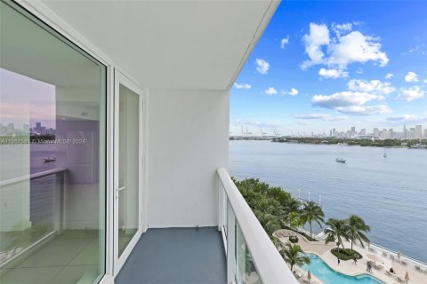 Condo in Miami Beach, Florida, 2 bedrooms  № 1382970 - photo 18