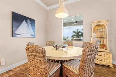 Villa ou maison à vendre à Cape Coral, Floride: 3 chambres, 235.04 m2 № 817687 - photo 16
