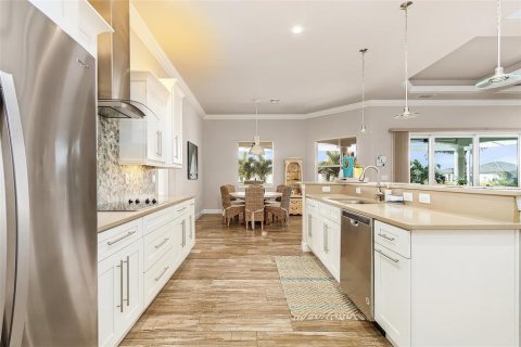 Casa en venta en Cape Coral, Florida, 3 dormitorios, 235.04 m2 № 817687 - foto 7