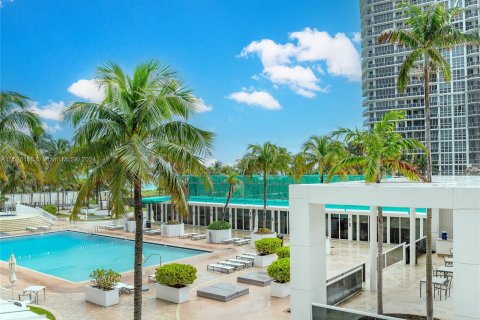 Condominio en venta en Bal Harbour, Florida, 2 dormitorios, 98.1 m2 № 991145 - foto 9