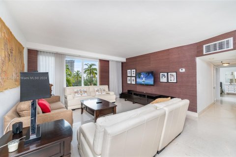 Condominio en venta en Bal Harbour, Florida, 2 dormitorios, 98.1 m2 № 991145 - foto 3