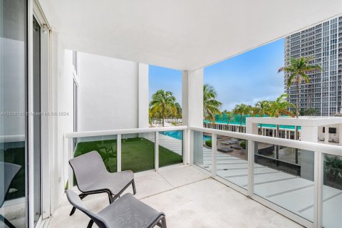 Condominio en venta en Bal Harbour, Florida, 2 dormitorios, 98.1 m2 № 991145 - foto 10