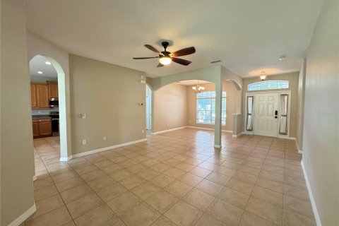 Casa en alquiler en Chuluota, Florida, 4 dormitorios, 237.46 m2 № 1387270 - foto 3