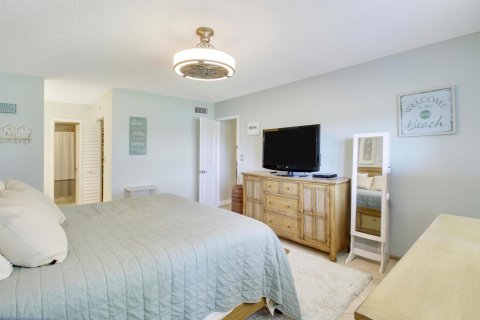 Condo in Palm Beach Gardens, Florida, 2 bedrooms  № 1116713 - photo 17