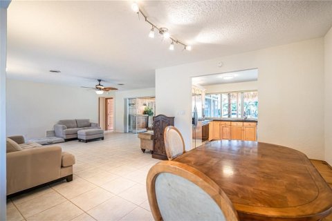 House in Fort Lauderdale, Florida 3 bedrooms, 141.95 sq.m. № 1116714 - photo 7