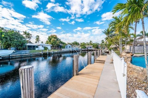 House in Fort Lauderdale, Florida 3 bedrooms, 141.95 sq.m. № 1116714 - photo 13