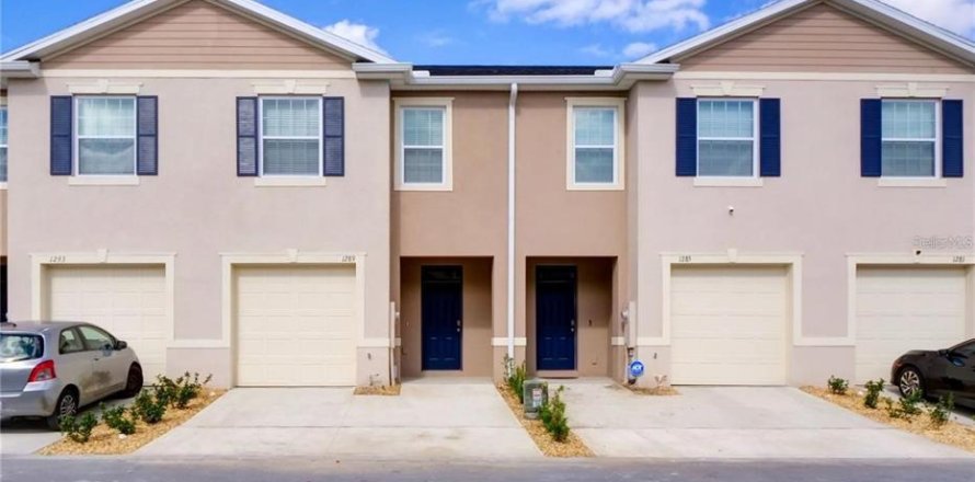 Townhouse in Davenport, Florida 3 bedrooms, 159.79 sq.m. № 1312548