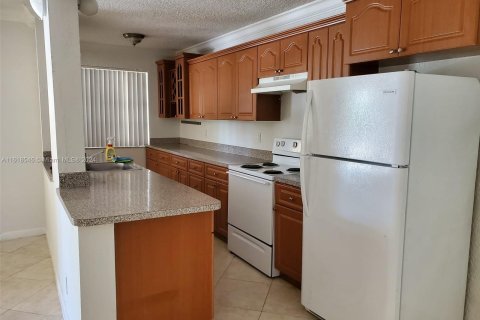 Condo in Hallandale Beach, Florida, 1 bedroom  № 1239800 - photo 6