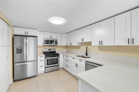 Copropriété à vendre à Miami, Floride: 2 chambres, 132.85 m2 № 1367292 - photo 3