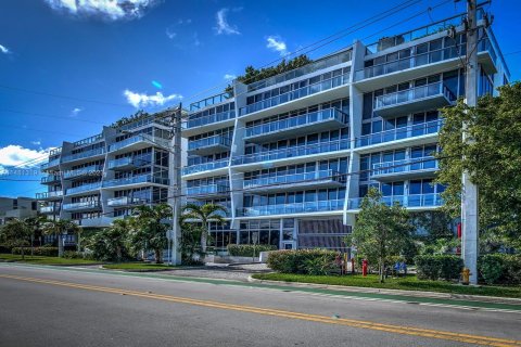 Copropriété à vendre à Bay Harbor Islands, Floride: 4 chambres, 345.32 m2 № 821917 - photo 1