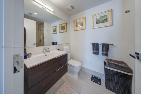 Condominio en venta en Bay Harbor Islands, Florida, 4 dormitorios, 345.32 m2 № 821917 - foto 17