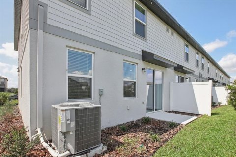 Adosado en venta en Wesley Chapel, Florida, 3 dormitorios, 167.97 m2 № 1264472 - foto 29