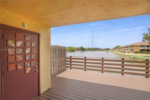 Condo in Miami Gardens, Florida, 2 bedrooms  № 1207111 - photo 20