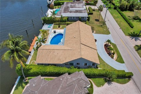 Villa ou maison à vendre à Deerfield Beach, Floride: 3 chambres, 234.11 m2 № 354318 - photo 10