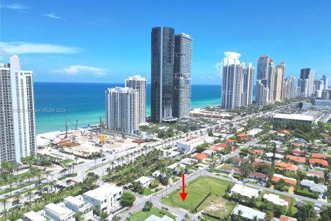 Terreno en venta en Sunny Isles Beach, Florida № 1379001 - foto 4