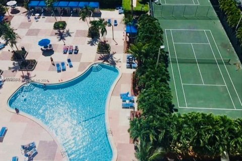 Condominio en venta en Sunny Isles Beach, Florida, 1 dormitorio, 92.9 m2 № 1329486 - foto 3