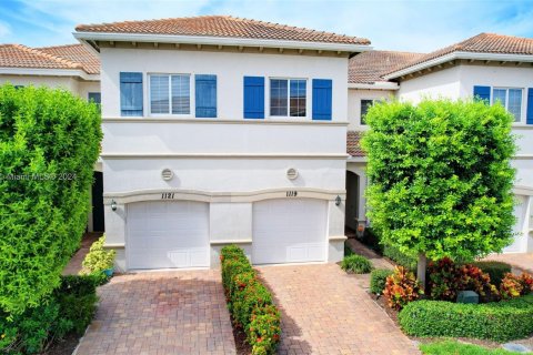 Townhouse in Lake Worth, Florida 3 bedrooms, 146.6 sq.m. № 1364934 - photo 4