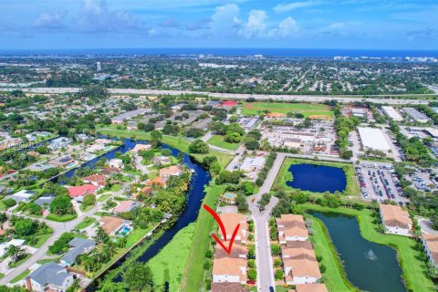 Adosado en alquiler en Lake Worth, Florida, 3 dormitorios, 146.6 m2 № 1364934 - foto 2