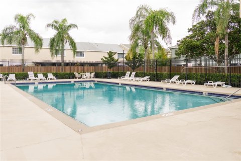 Touwnhouse à vendre à Cooper City, Floride: 3 chambres, 138.24 m2 № 1367357 - photo 2