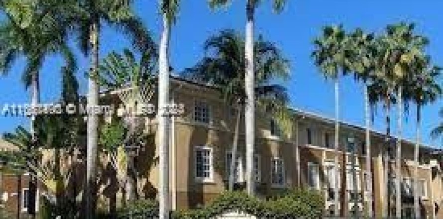 Touwnhouse à Aventura, Floride 2 chambres, 122.26 m2 № 1367404