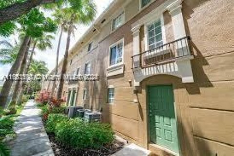 Townhouse in Aventura, Florida 2 bedrooms, 122.26 sq.m. № 1367404 - photo 5