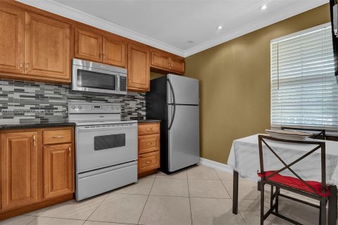 Copropriété à vendre à Pompano Beach, Floride: 2 chambres, 102.19 m2 № 1367403 - photo 15