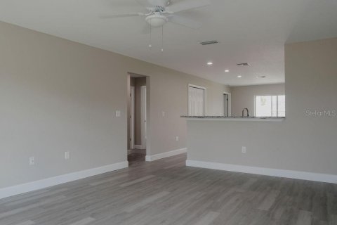 Casa en venta en Haines City, Florida, 3 dormitorios, 122.82 m2 № 1392427 - foto 5