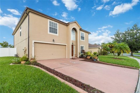 House in Kissimmee, Florida 5 bedrooms, 282.52 sq.m. № 1392429 - photo 3