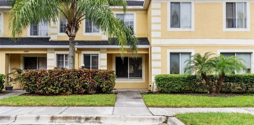 Townhouse in Riverview, Florida 2 bedrooms, 142.33 sq.m. № 1368260